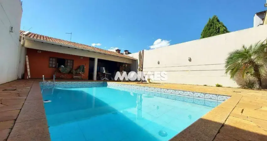Casa com 3 suítes à venda, 333 m² por R$ 850.000 - Jardim Europa - Bauru/SP