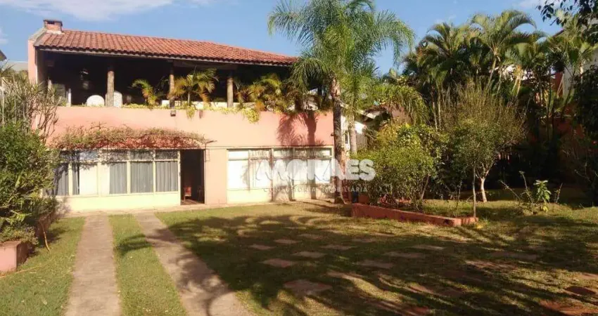 Casa com 4 dormitórios à venda, 1228 m² por R$ 3.200.000 - Jardim Nasralla - Bauru/SP