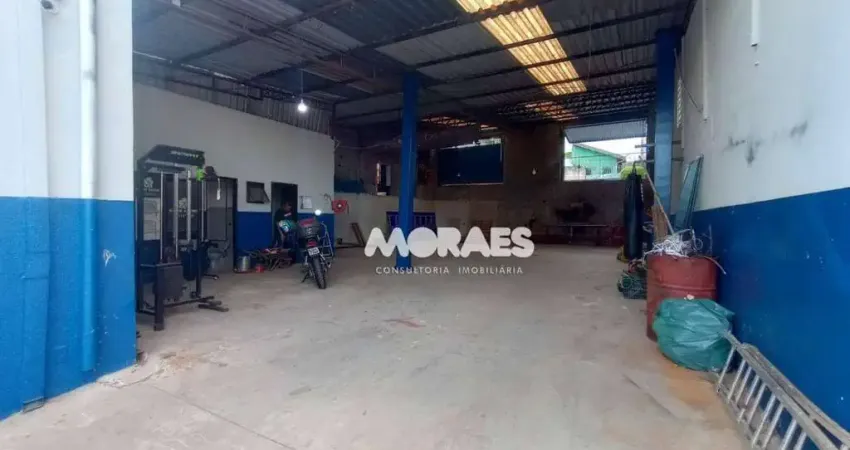 Galpão à venda, 440 m² por R$ 700.000 - Alto Paraiso - Bauru/SP