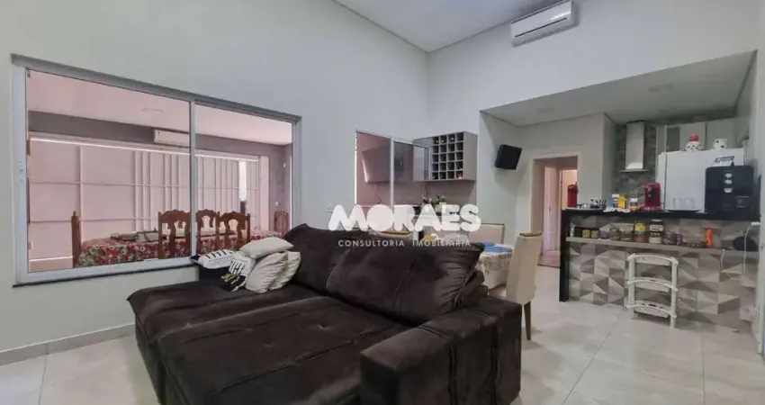 Casa com 3 dormitórios à venda, 124 m² por R$ 550.000,00 - Jardim Santa Angelina - Agudos/SP