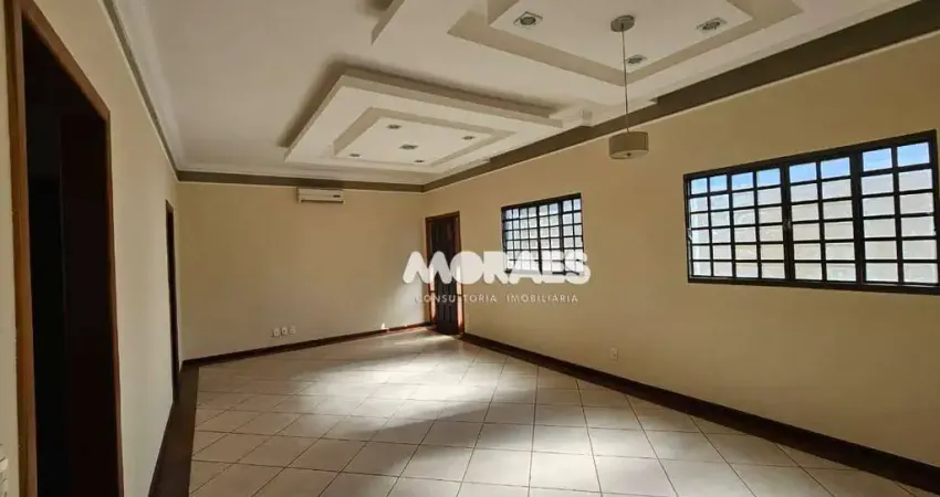 Casa térrea com 2 quartos, 1 suíte, 2 vagas, para alugar, 375 m² por r$ 2.890/mês - vila industrial - bauru/sp