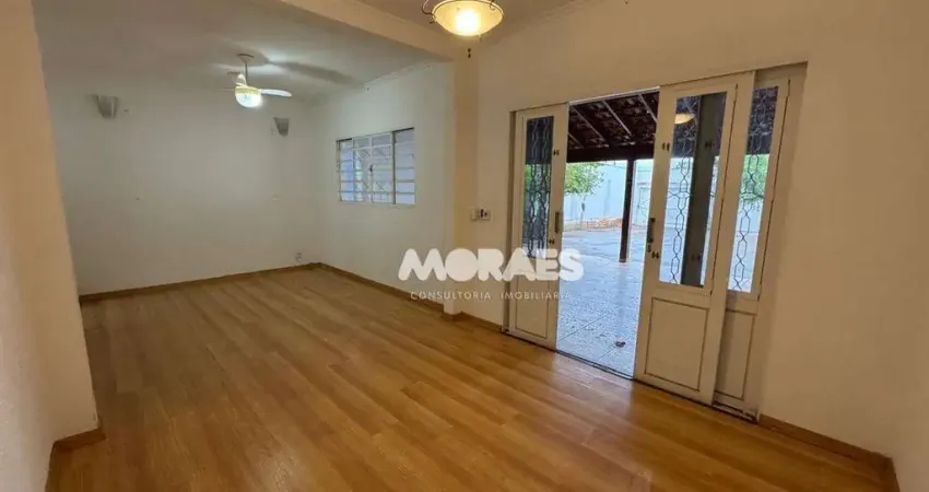 Casa com 3 quartos (1 suíte), 9 vagas, à venda, a/c 180 m² por R$ 520.000 - Parque Jardim Europa - Bauru/SP