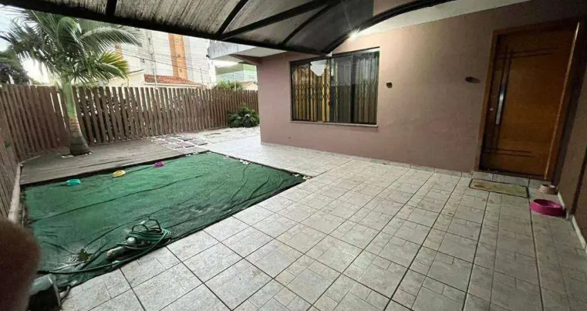Sobrado com 3 dormitórios à venda, 120 m² por R$ 849.000,00 - Novo Mundo - Curitiba/PR