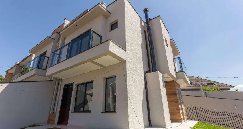 Sobrado com 3 dormitórios à venda, 104 m² por R$ 735.000,00 - Atuba - Curitiba/PR