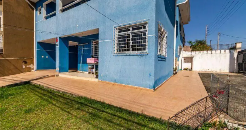 Sobrado com 4 dormitórios à venda, 230 m² por R$ 848.000,00 - Portão - Curitiba/PR