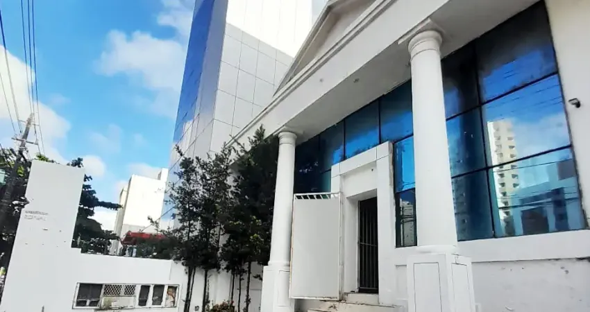 CASA COMERCIAL COM A MELHOR LOCALIZAÇÃO DA AVENIDA ACM. PRÓXIMO A BRT