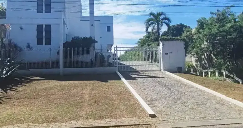 Casa em condominio fechado. Atras do Colégio São Paulo