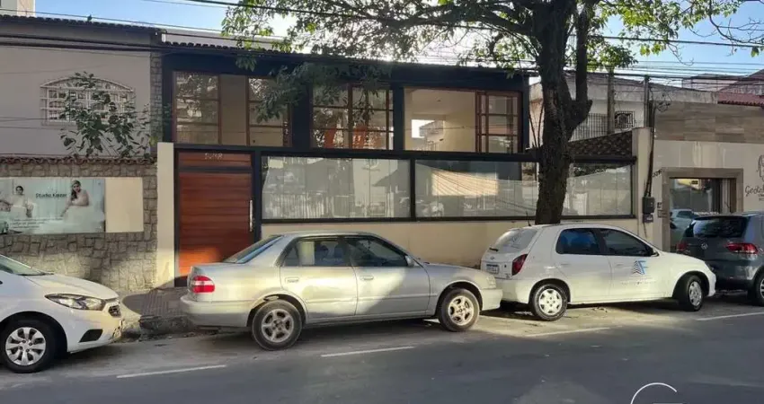 Casa em itapuã para fins comerciais,clínica,farmácia etc?