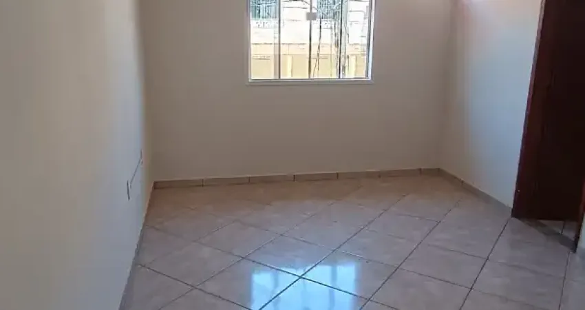Duplex Novo Horizonte, excelente localização, imóvel com 3 quartos.