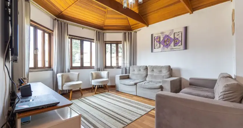 Casa com 4 quartos à venda na Rua Jocelin Walton Schiavon, 192, Pinheirinho, Curitiba