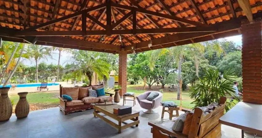Sítio com 11 dormitórios à venda, 17000 m² por R$ 4.000.000,00 - Retiro - Boituva/SP