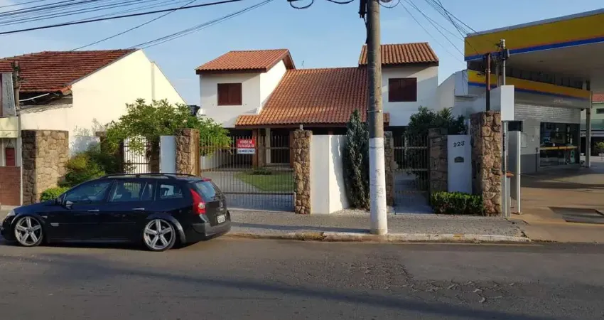 Casa com 3 dormitórios, 340 m² - venda por R$ 2.300.000,00 ou aluguel por R$ 7.500,00/mês - Centro - Boituva/SP