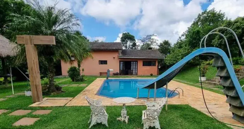 Chácara com 3 dormitórios à venda, 4375 m² por R$ 1.100.000 - Chácara dos Pinhais - Boituva/SP