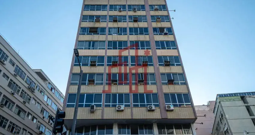 Venda de apartamento na Tijuca, RJ: 130m², 4 dormitórios, 1 suíte e 4 banheiros por R$790.000. Oportunidade única!