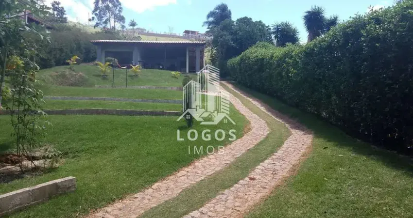 Linda chácara no Condomínio Vale da Serra - Salvaterra - Juiz de Fora - MG.