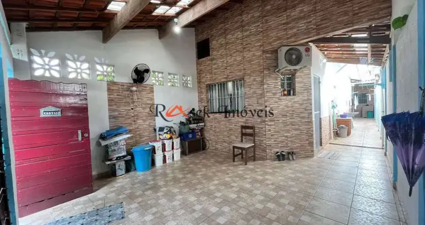 Casa com 3 quartos, Jardim Magalhães, Itanhaém - R$ 180 mil, Cod: 1797