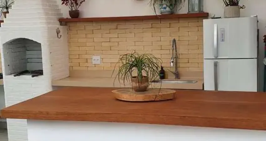 Cobertura duplex em condomínio resort, entre Barra e Recreio