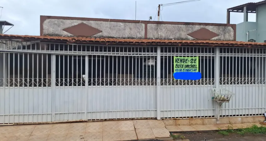 Oportunidade única! casa ampla na laje, 3 quartos + edícula completa – espaço, segurança e conforto em um só lugar!