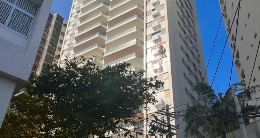 À Venda: Apartamento Frente ao Mar na Praia das Pitangueiras - Guarujá