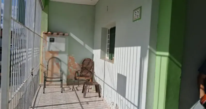 SOBRADO À VENDA ÓTIMA LOCALIZAÇÃO, PEDREGULHO GUARATINGUETÁ SP.