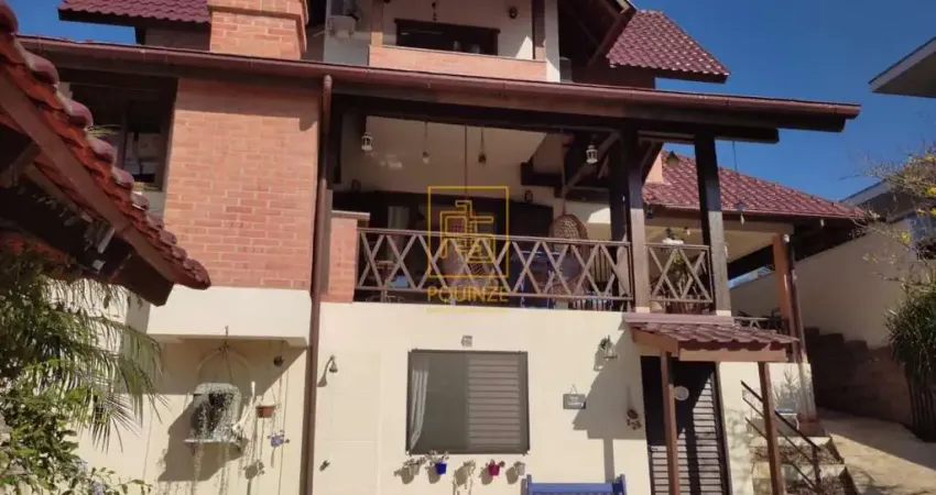 Casa com potencial pousada no bairro das Nações em Timbó