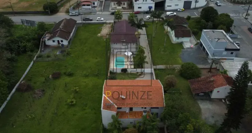 TERRENO COM 2 CASAS NO CORAÇÃO DE TIMBÓ - 1 MINUTO DO CENTRO