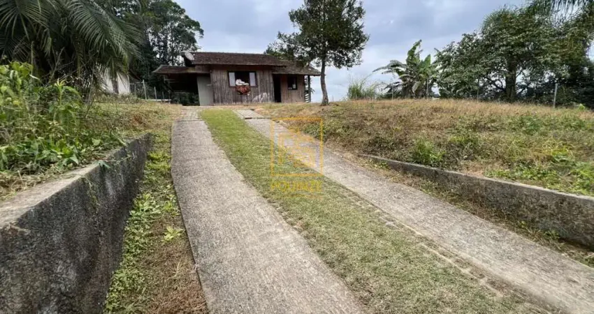 Casa com amplo terreno e livre de enchentes no bairro Mulde, Indaial