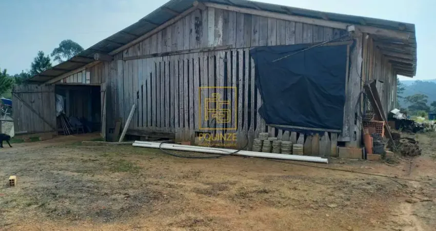 Invista no Seu Refúgio: Terreno de 2.000m² em Alto Cedros com Rancho e Proximidade à Barragem do Pinhal