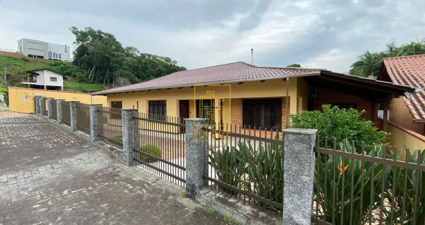 Casa à venda - Estilo clássico com conforto moderno