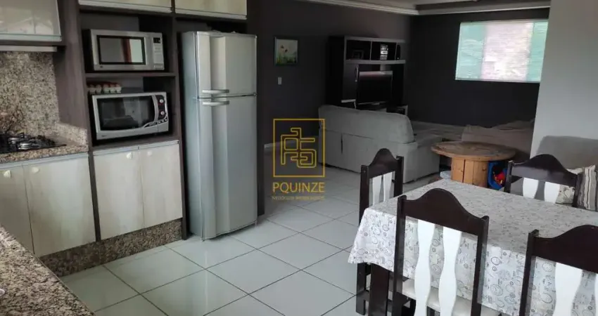 Casa de tijolinho a vista com galpão no bairro Imigrantes