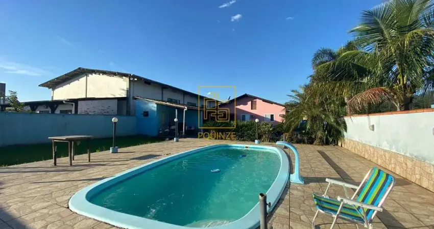 Casa com piscina no bairro Cruzeiro em Rio dos Cedros