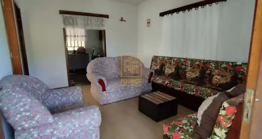 Charmosa Casa com Grande Espaço Externo em Rio dos Cedros - Próxima à Barragem