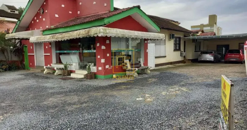 Casa com potencial comercial no Bairro das Capitais em Timbó