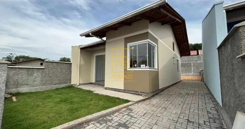 Casa com amplo quintal e excelente localização em Indaial