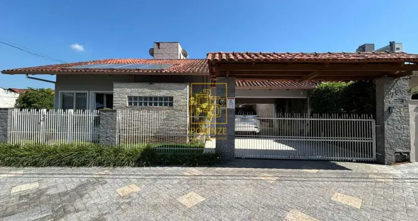 Casa de alto padrão, 100% mobiliada e pronto pra morar