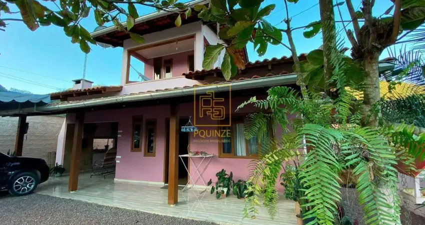 Casa Aconchegante com Depósito e Área de Festa no Bairro São Pedro Velho