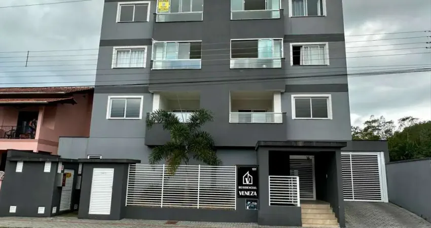 Apartamento mobiliado e decorado a 900 metros do centro de Timbó