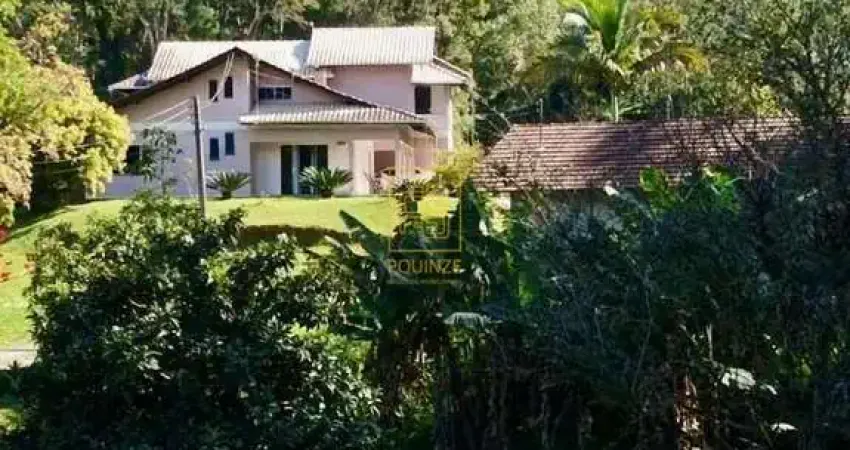 Amplo sítio em Rio do Sul com potencial de renda extra