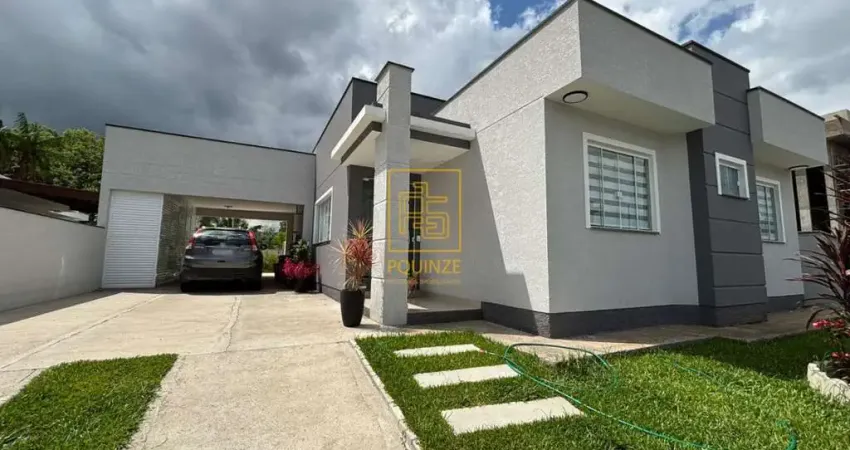 Casa semimobiliada com piscina no bairro das Capitais em Timbó