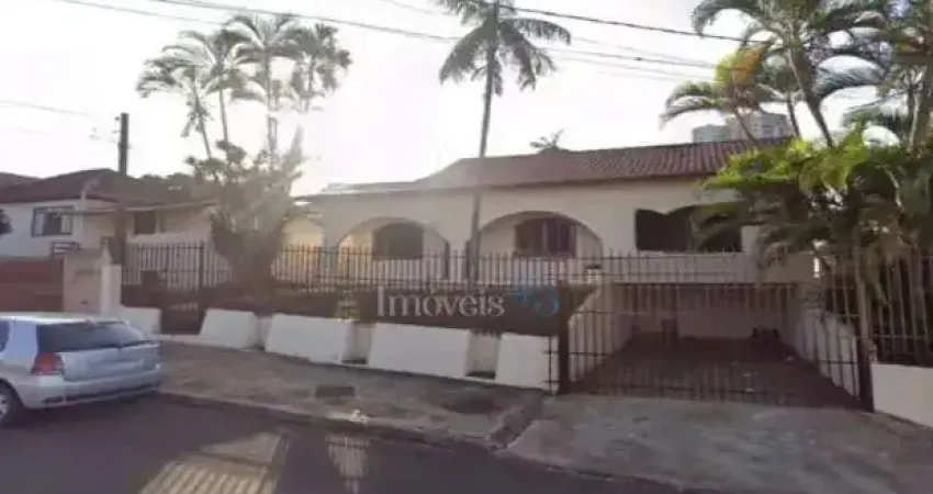 Casa com 3 quartos à venda na Rua Estados Unidos, 648, Centro, Cambé