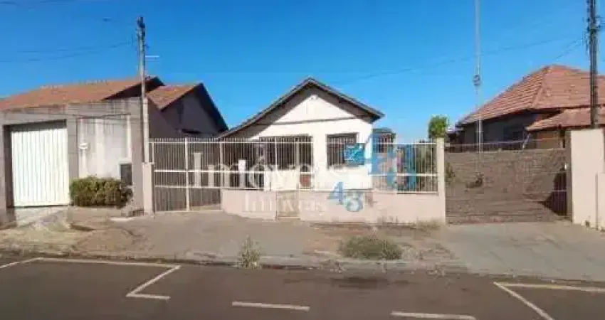 Casa com 1 quarto à venda na Rua Portugal, 543, Centro, Cambé