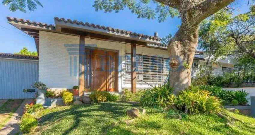 Casa para locação em porto alegre, três figueiras, 3 dormitórios, 1 suíte, 1 banheiro, 2 vagas