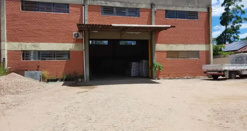Pavilhão para locação em cachoeirinha, vila eunice velha, 1 banheiro