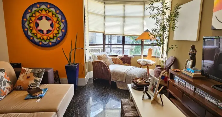 CASA COM PERSONALIDADE! 3 DORMS(1 SUITE) + LAVABO + DEPEND. COMPLETA + CHURRASQUEIRA! 190M² 2 VAGAS