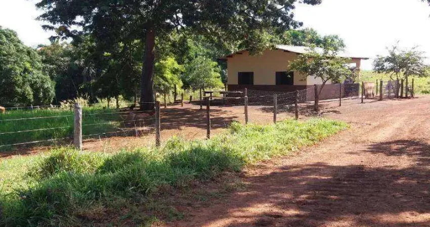Fazenda à venda, 3700000 m² por R$ 11.100.000,00 - Zona Rural - Acorizal/MT