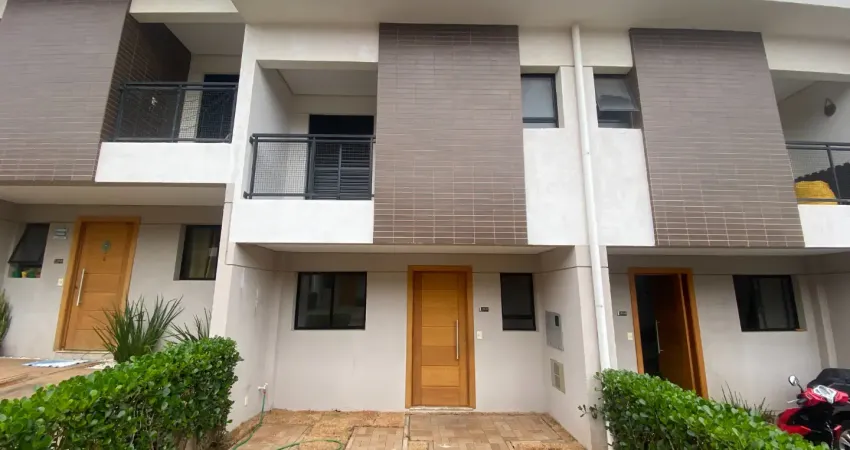 Sobrado moderno em condomínio com piscina e portaria 24h – imperdível!