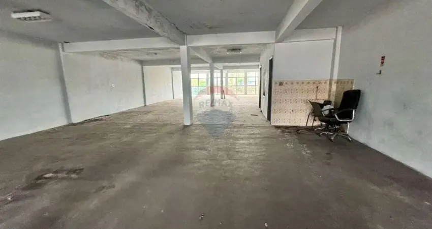 Galpão com 500m² à venda por R$870.000,00 - Irajá - RJ