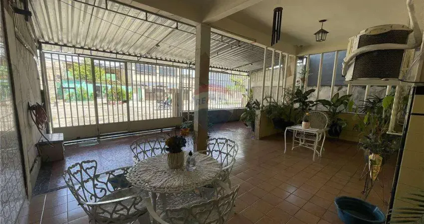 Casa com 3 quartos á venda, com 275m por R$540.000,00 - Penha - Rio de Janeiro-RJ