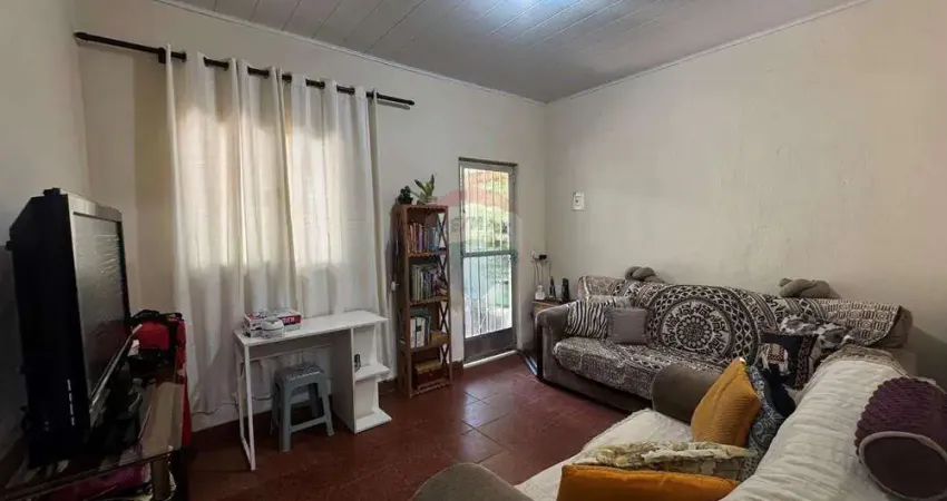 Casa multifuncional com 4 quartos á venda por R$ 350.000,00- Irajá - RJ