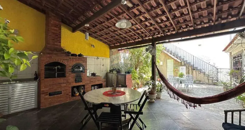 CASA ESPETACULAR COM 2 QUARTOS 317M² Á VENDA POR R$ 900,00,00 - IRAJÁ - RJ